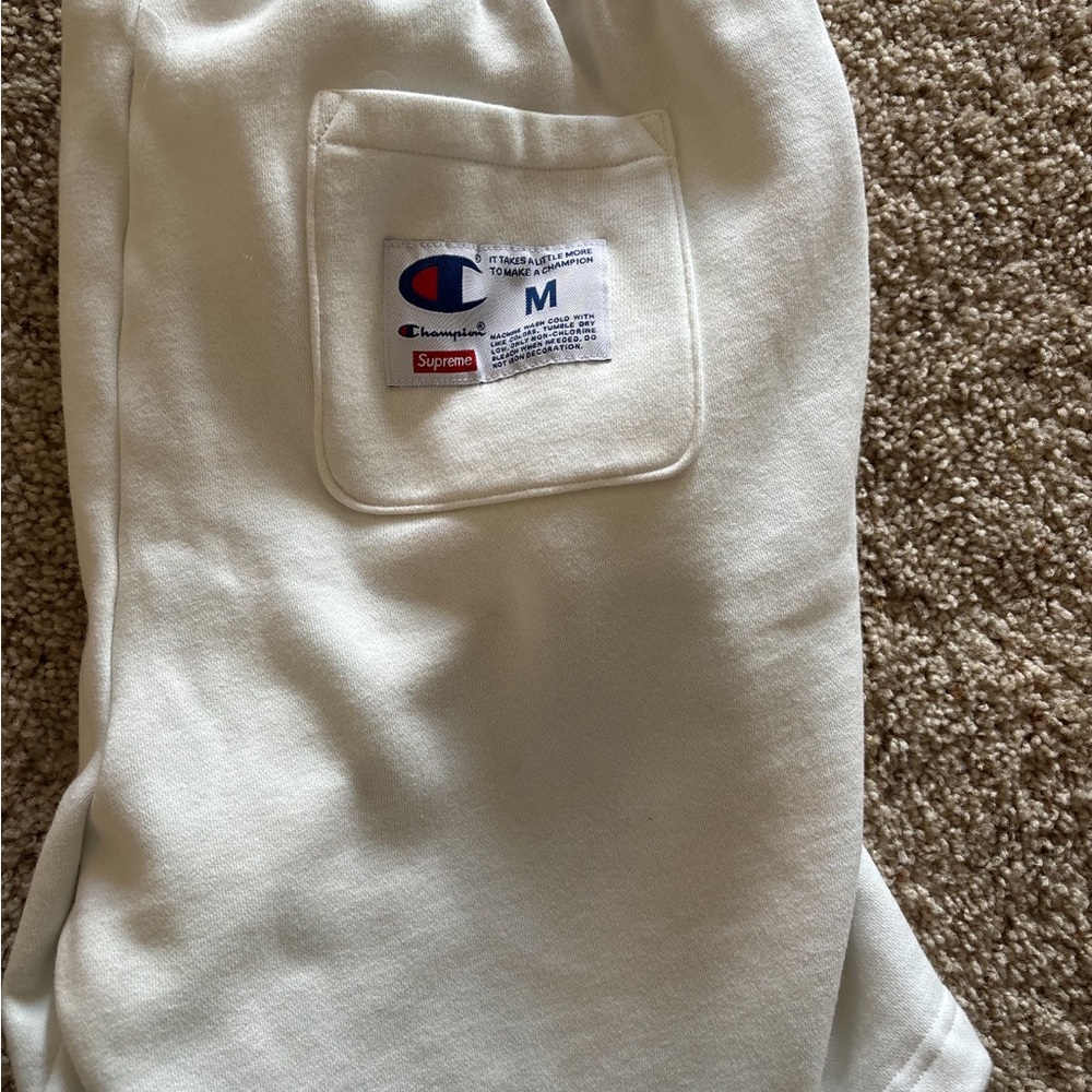New tag supreme Collab with champion brand new with tag